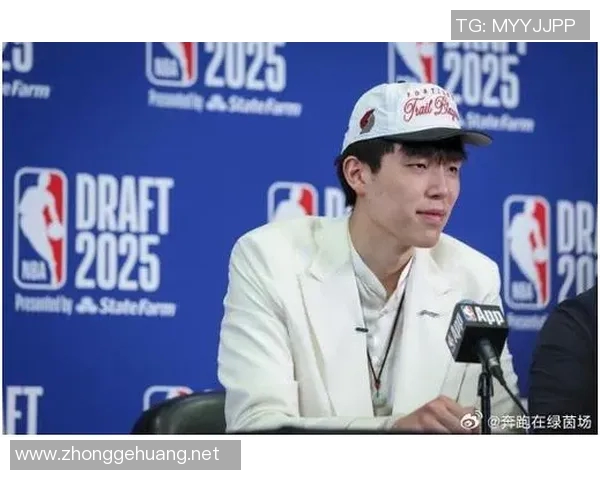 被定义为蓝领?最大优势毫无用武之地,杨瀚森面临与一人相似境遇 被定义为蓝领?最大优势毫无用武之地,杨瀚森面临与一人相似境遇